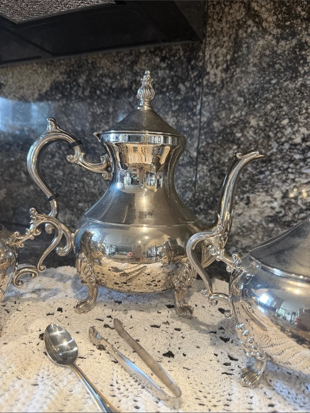 Silver plated, unmarked set: teapot, creamer, sugar bowl - Very Nice!